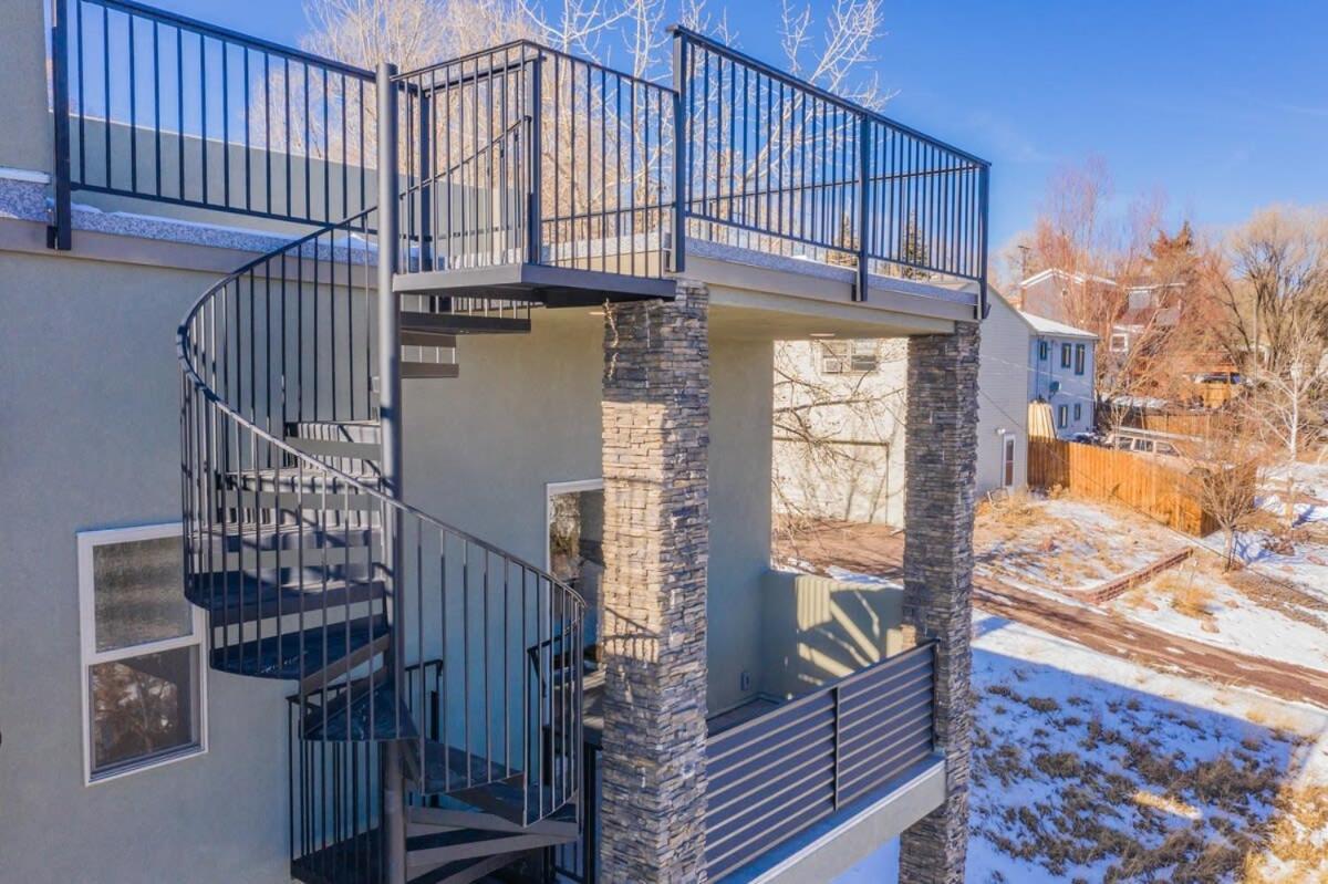 4Bd Home W Rooftop Patio Fire Pit & Mountain Views Colorado Springs Exterior photo